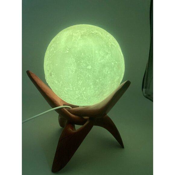Enchanting 3D Printed Lunar Lamp Glows & Transforms Mystical Ambient Room Decor - Picture 2 of 10